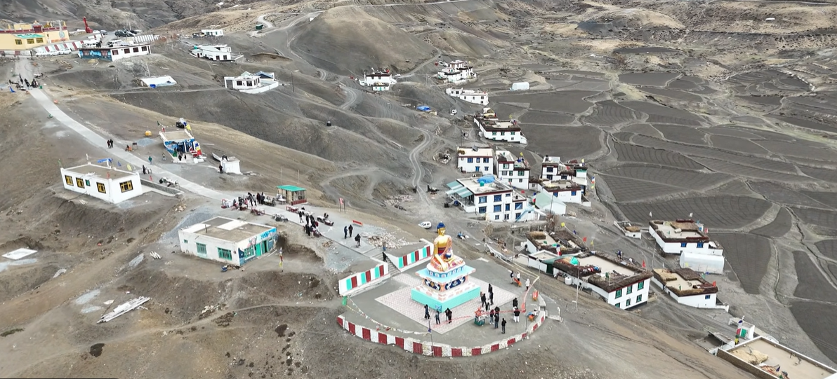 Langza Village Spiti: Buddha Statue, Spaceship Cafe and My April Visit