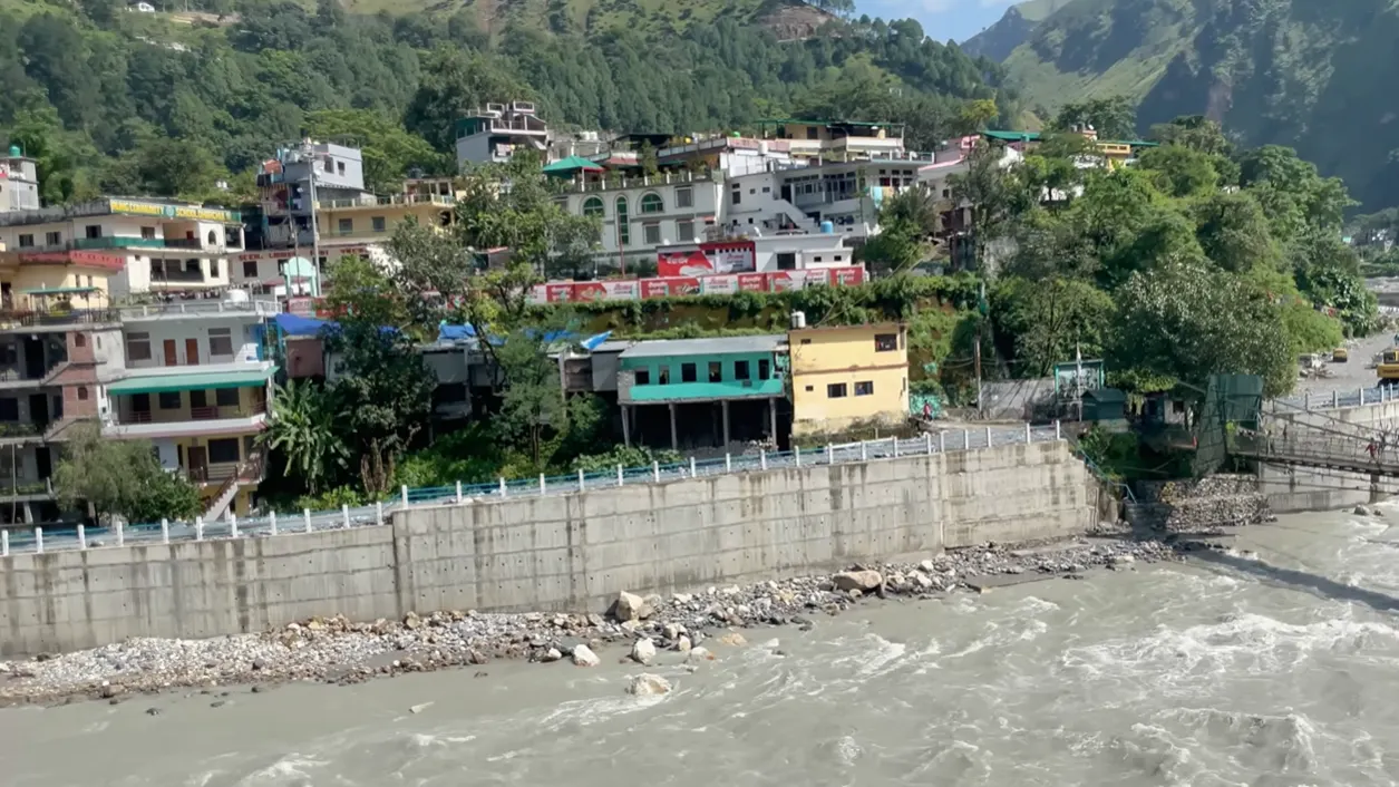 Dharchula town beside the Kali River in Uttarakhand