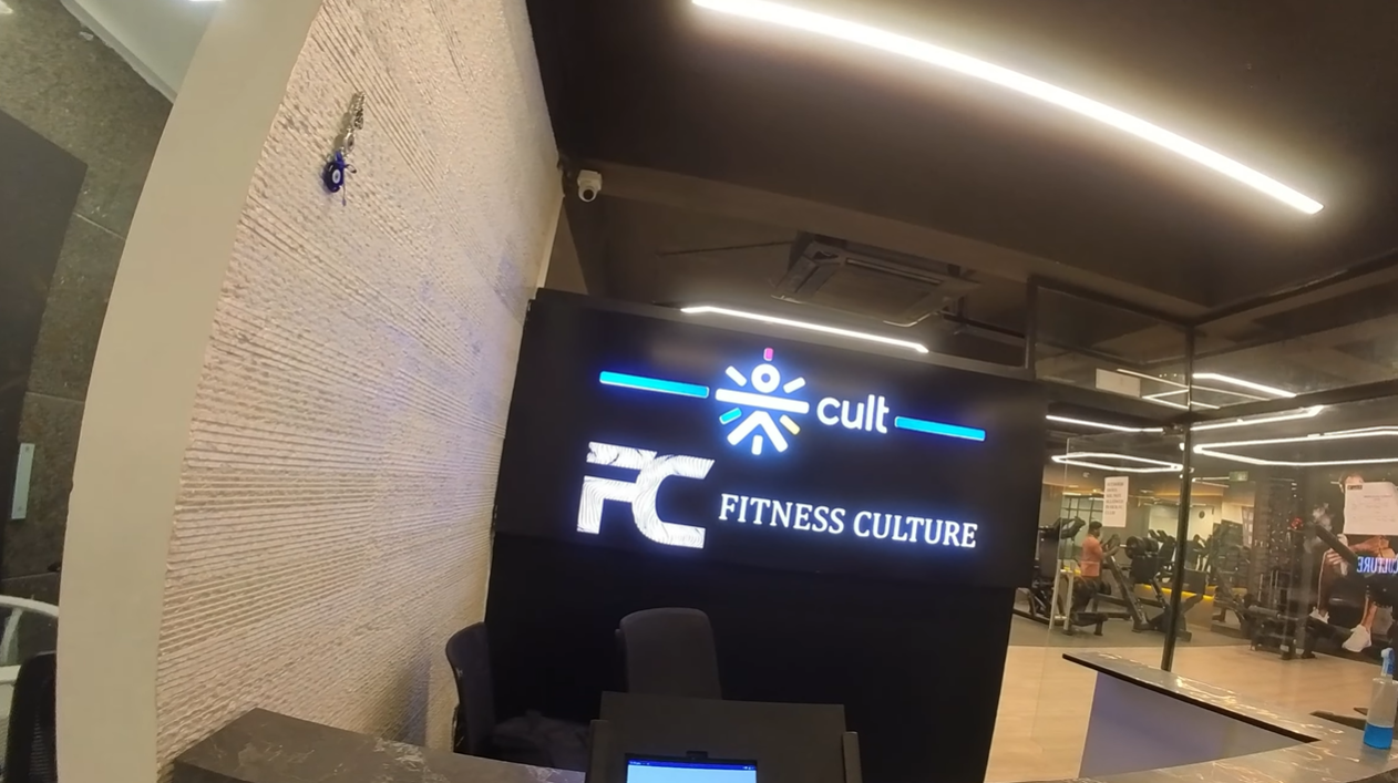 Fitness Culture and Cult Fit reception desk in DLF Phase 3