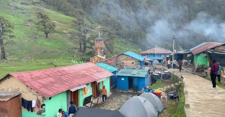 Homestays and tents near Madhyamaheshwar Temple