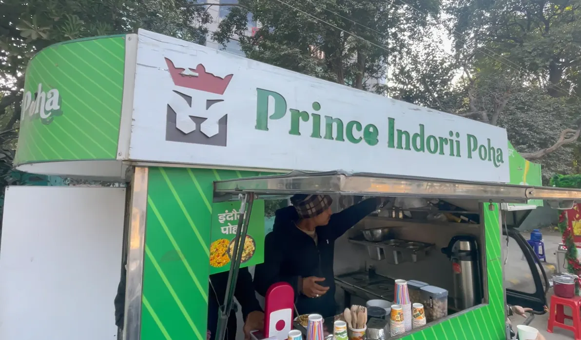 Prince Indorii Poha food cart in Gurgaon Sector 29