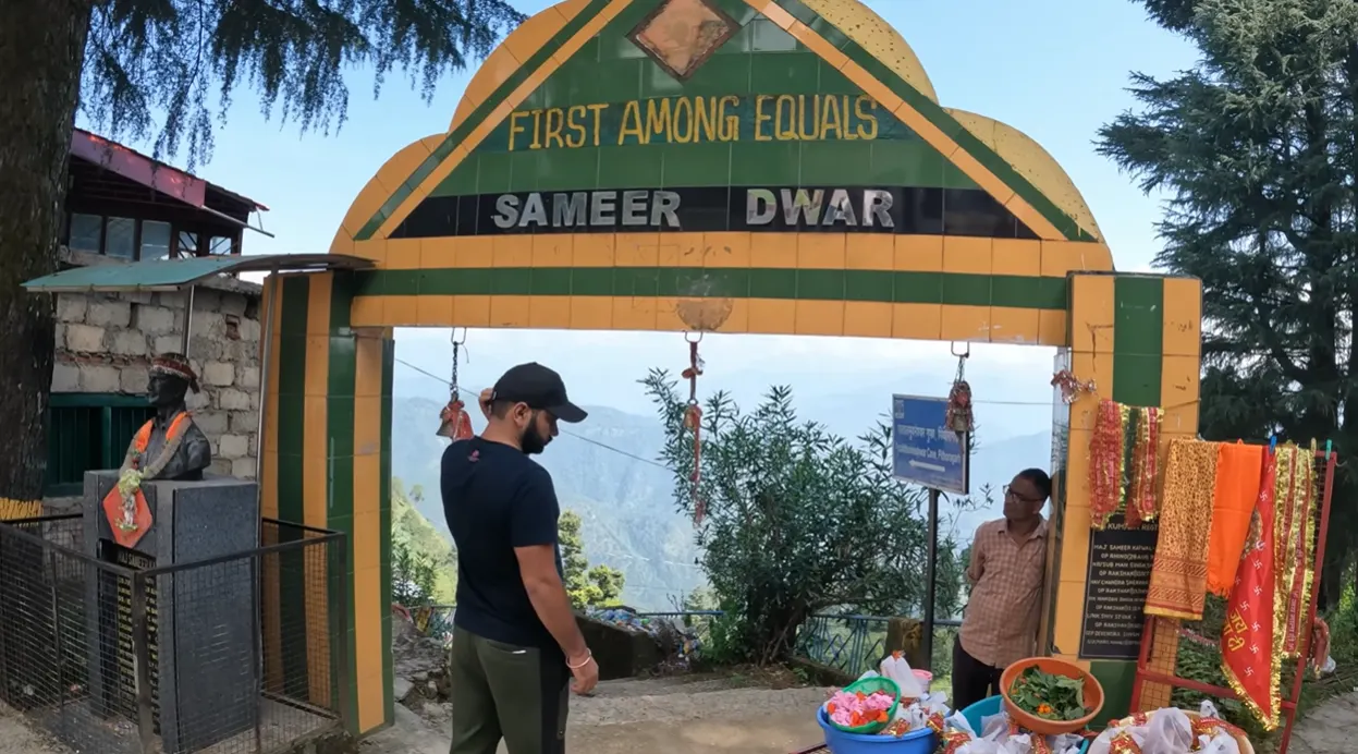Sameer Dwar gate on the mountain route in Uttarakhand